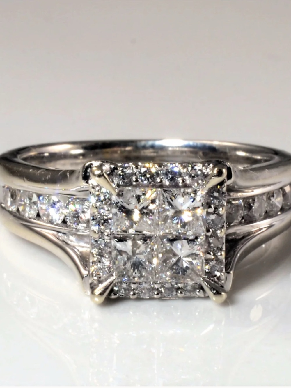 14K White Gold Diamond Engagement Ring
